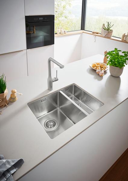 Grohe K700U k&oslash;kkenvask i rustfrit st&aring;l m/skyllesk&aring;l