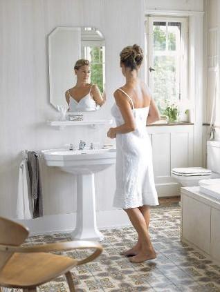Duravit 1930 hylde i porcelæn 650mm Duravit 1930 hylde i porcelæn 650mm