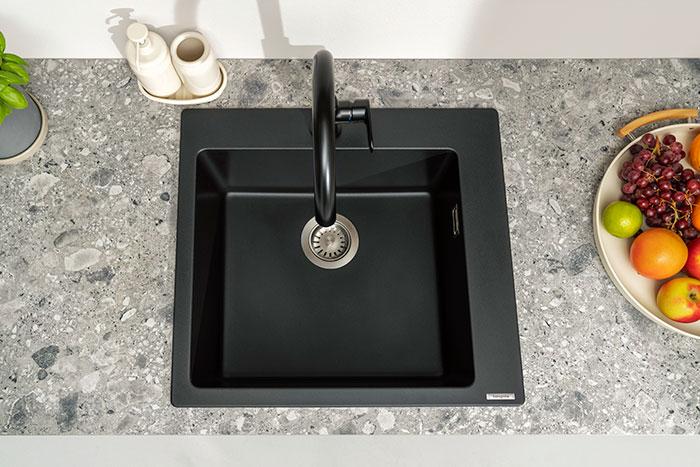 hansgrohe Vernis Blend M35 210 k&oslash;kkenarmatur m/svingtud - Mat sort